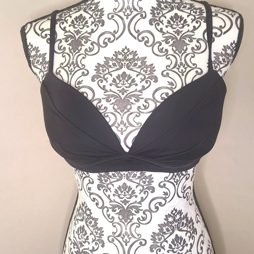 Victoria’s Secret Black The Angel Convertible Bikini Top 34C